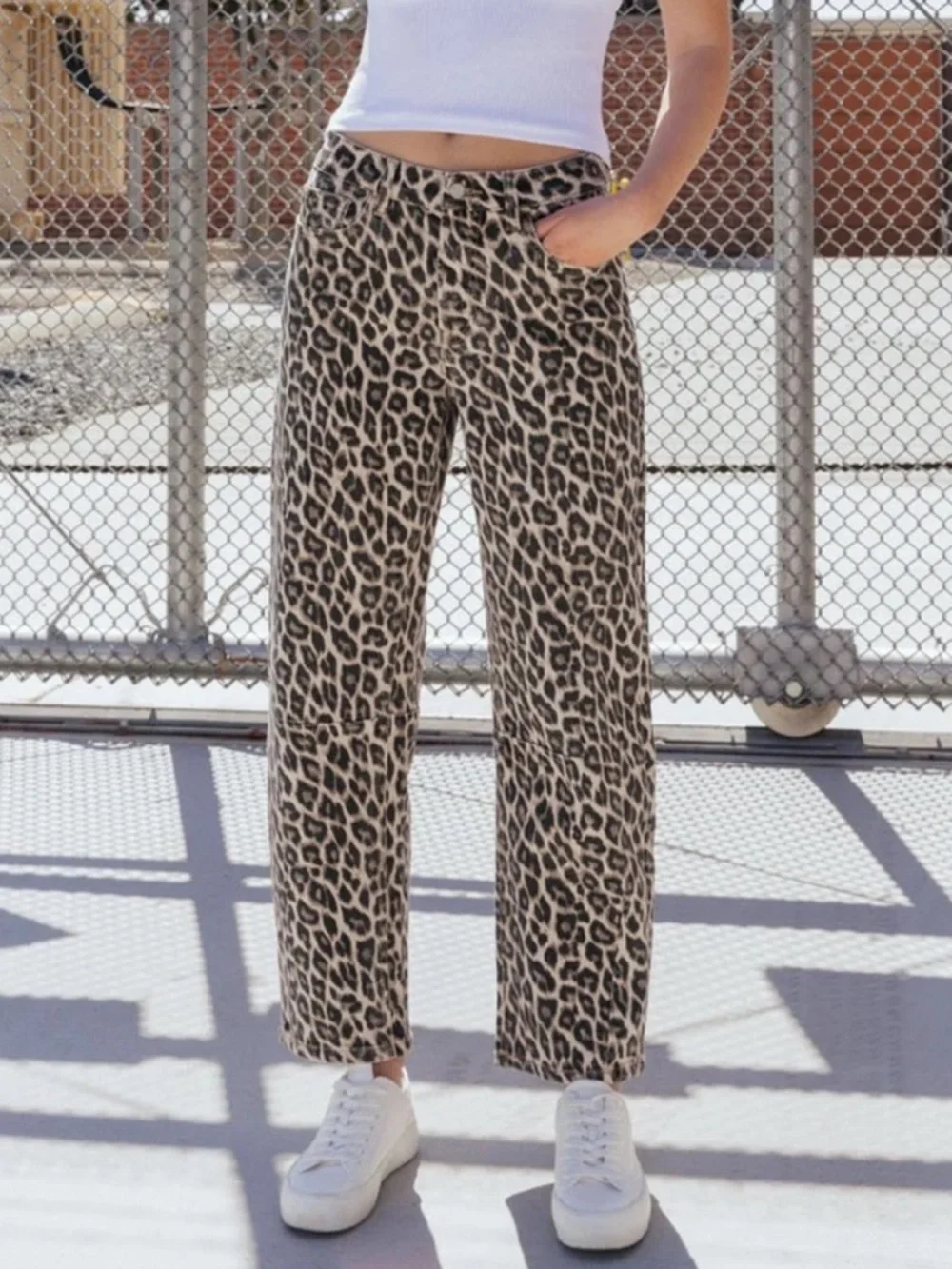 Vervet Kate  Leopard Print Barrel Leg Jeans animal size 26 NWT high rise - Picture 5 of 12